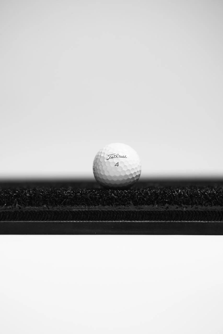 GolfBays Premium Black Hitting Mat 1.5m x 1.5m (4'11 x 4'11)