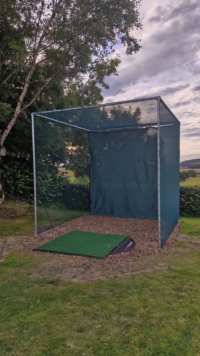 A real OpenGolfer customer golf cage in a UK garden