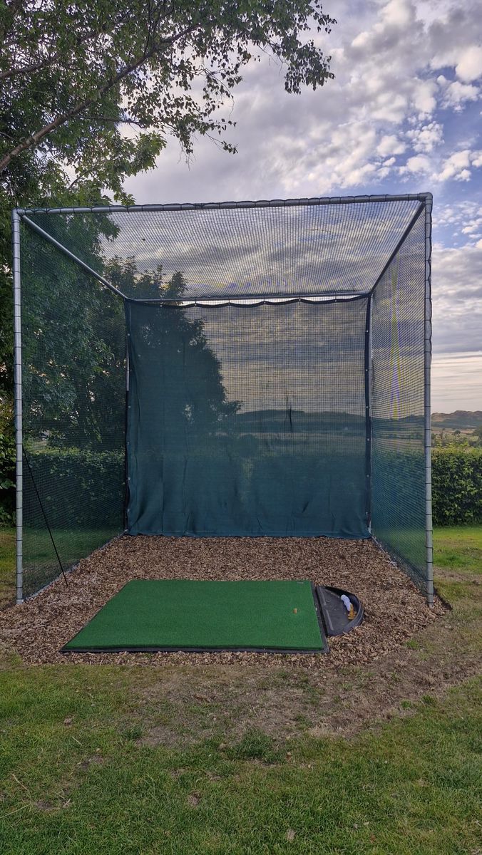 A real OpenGolfer customer golf cage in a UK garden